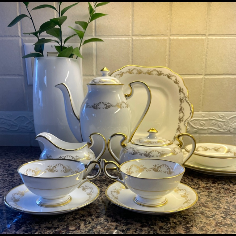 LouisXV “Breakfast For Two” service  by Aynsley, John. Fine bone china. England